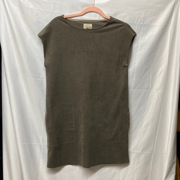 Wilfred (Aritzia) Suede Dress  shift light brown with pockets - Picture 1 of 3